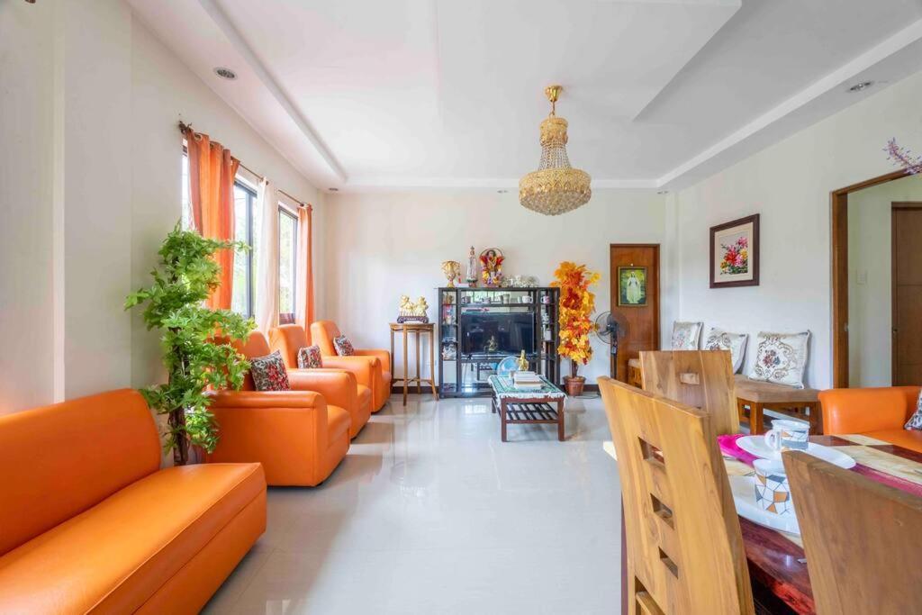 Four Bedroom Staycation House In Tagaytay Tagaytay City Esterno foto