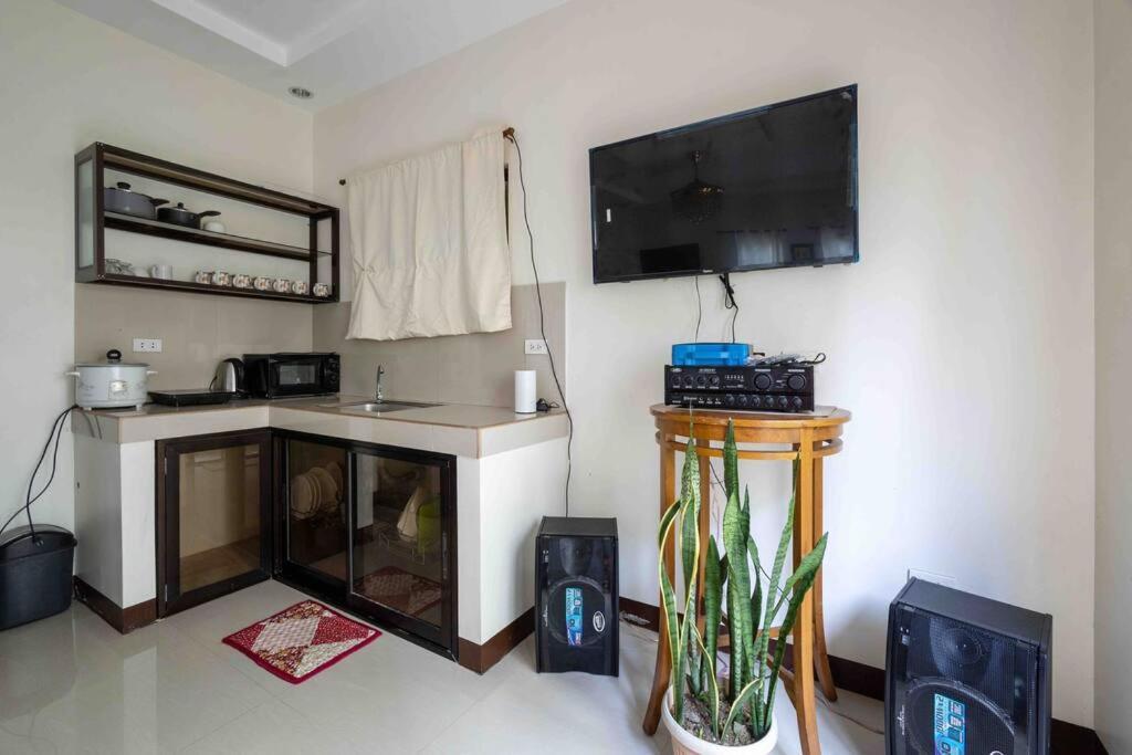 Four Bedroom Staycation House In Tagaytay Tagaytay City Esterno foto