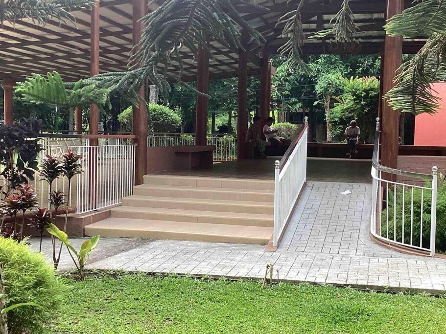 Four Bedroom Staycation House In Tagaytay Tagaytay City Esterno foto