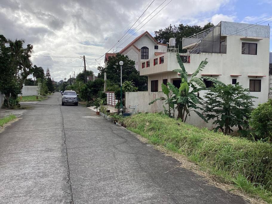 Four Bedroom Staycation House In Tagaytay Tagaytay City Esterno foto